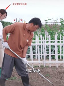 ​冯清第一个老公是谁？(世界小姐出身的冯清，她为何会看上离过婚的王宝强？)