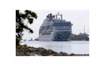 ​离开了原来年薪30万的公司，和2个朋友一起创业