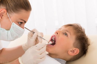 ​牙医专业一般学几年？