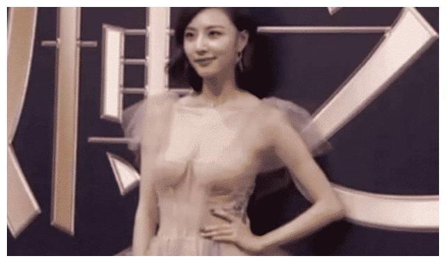 有种透视装叫陈雅婷，难怪王思聪会这么痴迷，网友：这身材我服