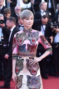 ​李宇春性感写真照来了