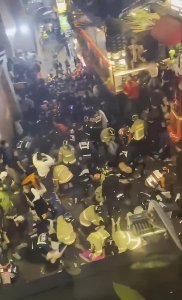 ​中国使馆就踩踏事件提醒在韩中国公民：警惕陌生“糖果”及“饮料”