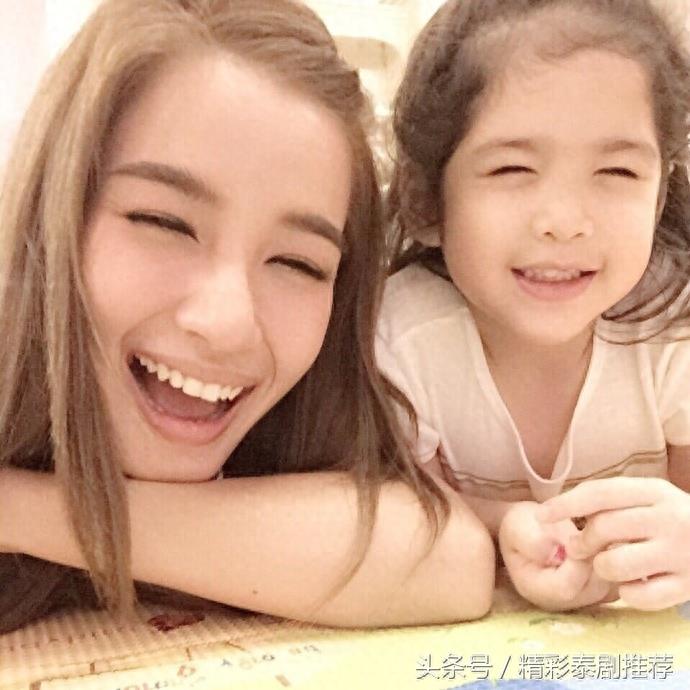 今日泰星：泰国人气女明星Vill——她因拍摄玻钻之争一炮而红，却因为拍戏读了8年才获得本科学位