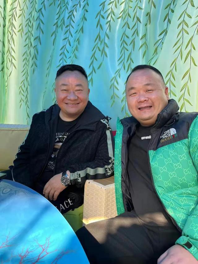 巴蜀一品麻辣香锅烤鱼品牌创始人（成都著名企业家楠岸缘餐饮集团董事长波哥生日宴泡菜哥欢喜哥加盟）(4)