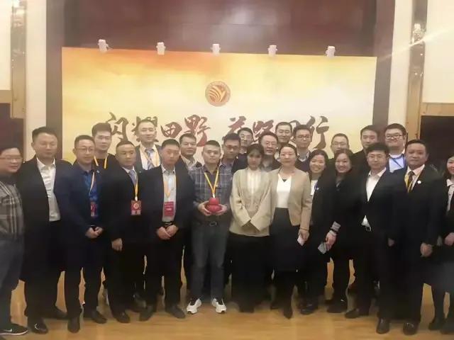 巴蜀一品麻辣香锅烤鱼品牌创始人（成都著名企业家楠岸缘餐饮集团董事长波哥生日宴泡菜哥欢喜哥加盟）(5)