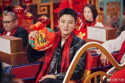 ​明星晒年夜饭，李晨的接地气，王鸥的精致，任达华的吃不起