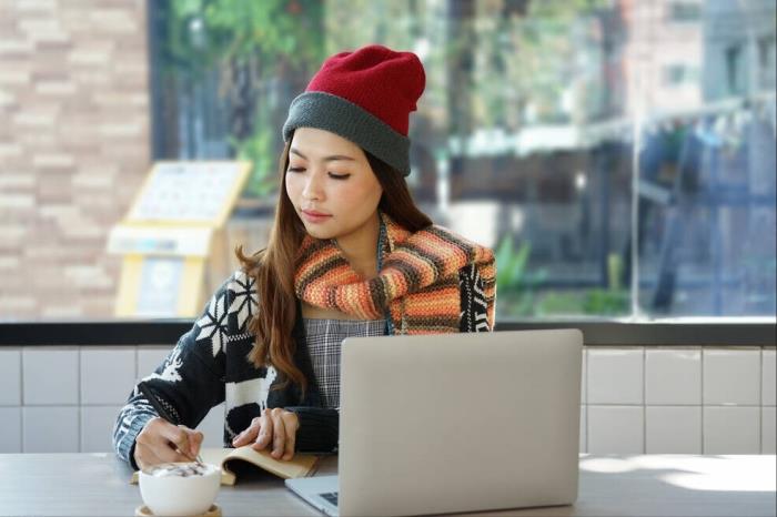 感情需要两个人经营（爱情需要两个人经营吗）