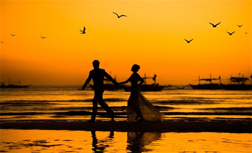 「超赞情侣照」太美了!一定要拍一组这样的“情侣照”