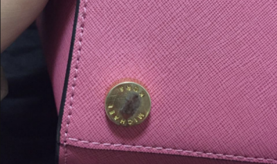 ​包包五金氧化变黑怎么办,mk包包五金掉色怎么处理