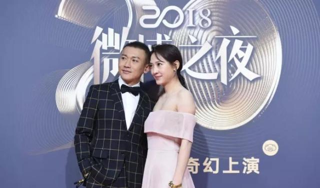 新浪微博之夜众明星齐聚一堂 林志玲性感礼服惊艳全场