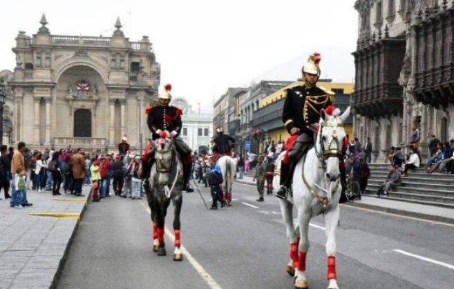 探秘600多年没下过雨的地方 利马被称为无雨之都(四季如春)  2