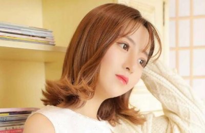 ​女生问在干嘛怎么回复？反客为主激起女生占有欲