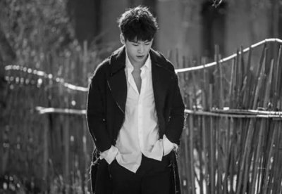 ​隔壁老樊《多想在平庸的生活拥抱你》催泪