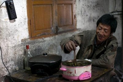 中国3000万光棍时代结束？人口普查：00后性别比失衡进一步加剧！