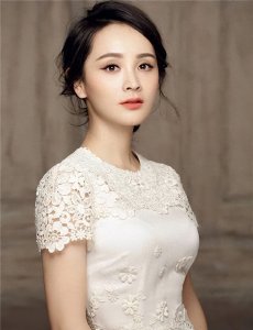 ​邓莎：从红楼梦中人到荧屏多面手，她的演技征服了观众