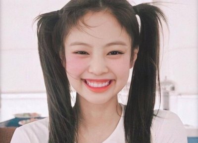 ​小男孩在路口等奶奶（小男孩奶奶疼是什么原因）