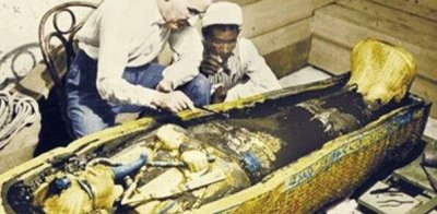 ​泰坦尼克号重船之谜究竟，神奇咒骂和被没有明物奇袭