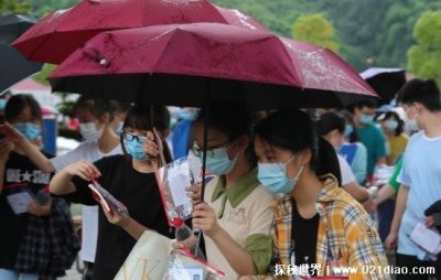 ​高考为什么总下雨是人工降雨吗，大部分时候都是雨季导致