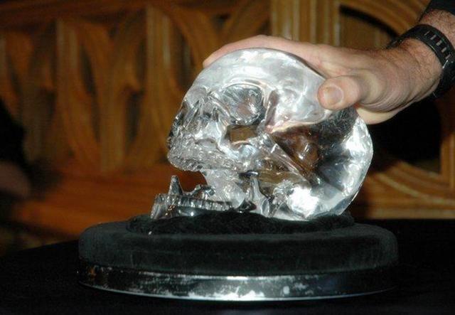 水晶头盖骨在哪里发现(骗了世界几十年的)(1)