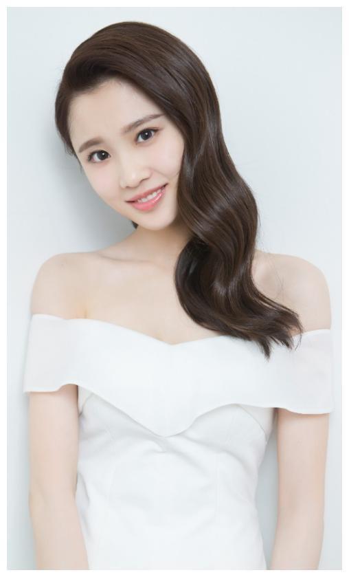 6位当红女星身高，景甜167cm是最高的，162cm昆凌垫底