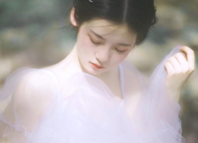 ​家里养什么花好 家里养什么花好客厅