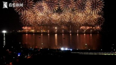 ​月圆夜 海上盛“焰” 璀璨烟花