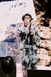 ​哇唧唧哇：用作品链接艺人与歌迷，用内容驱动流量