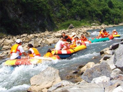 ​生态漂流火 群众增收乐