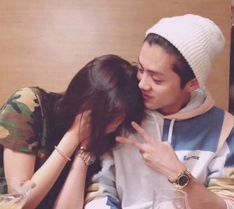 ​等等正面照曝光，长得像妈妈孙俪，网友：邓超这是来解救鹿晗的？